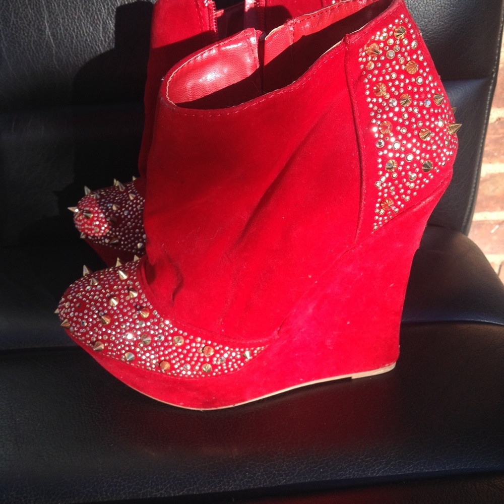Alba red studded heels size 9